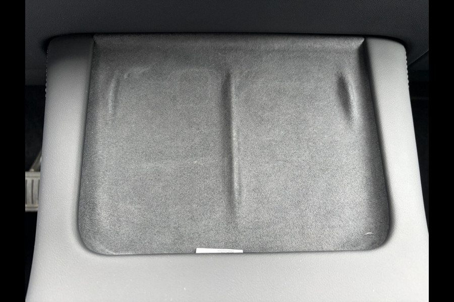 Tesla Model Y Long Range AWD 75 kWh SOH 92% | AFNEEMBARE TREKHAAK| ENHANCHED AUTOPILOT| RESTERENDE ALGEMENE FABRIEKSGARANTIE TESLA T/M 03-2028 OF 80.000KM| ACCU + AANDRIJFLIJN T/M 03-2032/ 192.000KM| RIJKLAAR GELEVERD