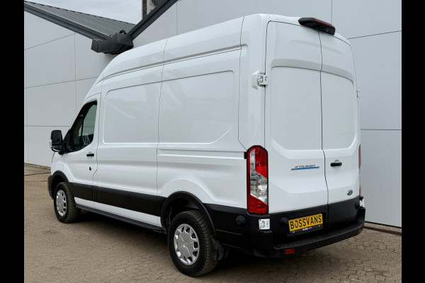 Ford E-Transit 68kWh 184PK L2H3 317km WLTP 97% (SOH) BEV Snelladen Camera Cruise control Climate control Carplay Navigatie Laadkabel Parkeersensoren V+A