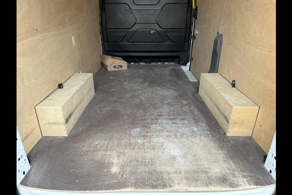 Ford E-Transit 68kWh 184PK L2H3 317km WLTP 97% (SOH) BEV Snelladen Camera Cruise control Climate control Carplay Navigatie Laadkabel Parkeersensoren V+A