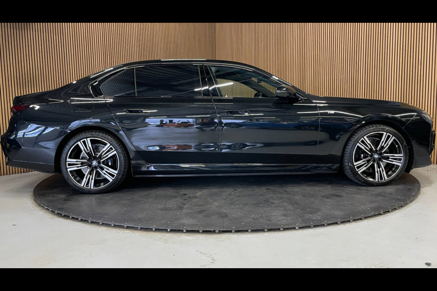 BMW i7 XDrive60 106 kWh|M-SPORT|96% SOH|BLACK EDITION|FULL OPTION|PANORAMA|STOEL+STUURVERW|360+3D+V+A CAMERA|NAP|NL-AUTO|INCL.BTW|