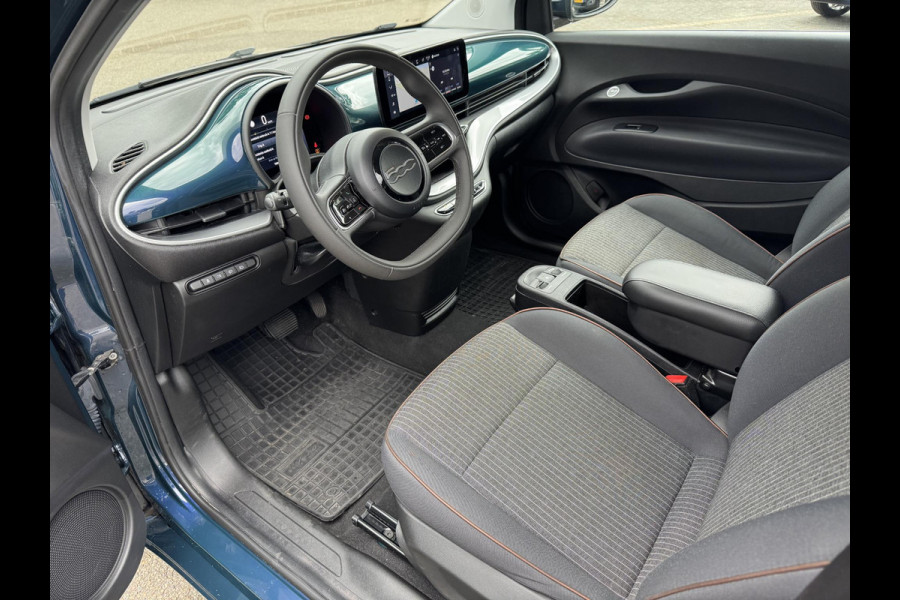 Fiat 500 RED 42 kWh SOH 92% | NAVIGATIE | AIRCO CLIMATE CONTROL | CRUISE CONTROL | DEALER ONDERHOUDEN