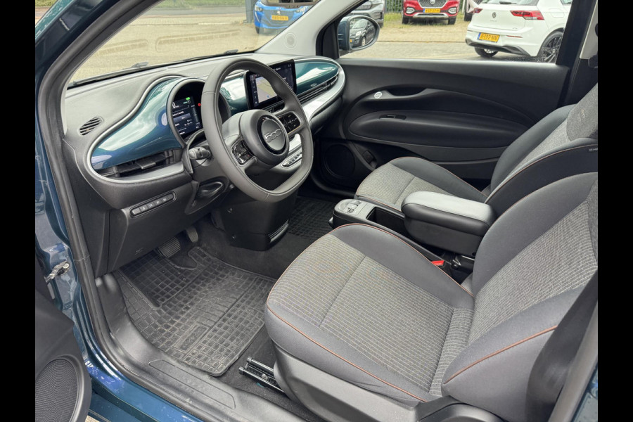 Fiat 500 RED 42 kWh SOH 92% | NAVIGATIE | AIRCO CLIMATE CONTROL | CRUISE CONTROL | DEALER ONDERHOUDEN