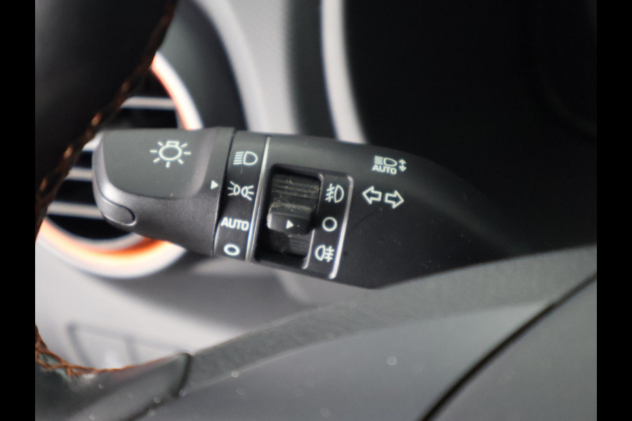 Hyundai Kona 1.0T Premium Two-Tone Sport | Apple Carplay & AndroidAUTO | Stoel ventilatie / Verwarming | Head-Up display |
