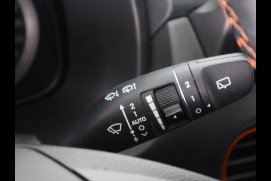Hyundai Kona 1.0T Premium Two-Tone Sport | Apple Carplay & AndroidAUTO | Stoel ventilatie / Verwarming | Head-Up display |