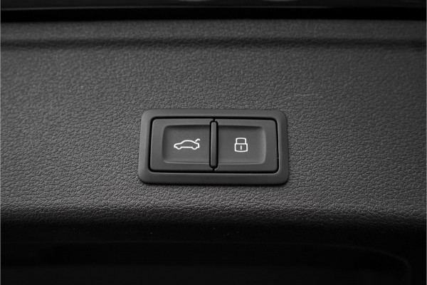 Audi A4 Avant 40 TFSI Sport S Line Pano Camera Stoelmassage 19"