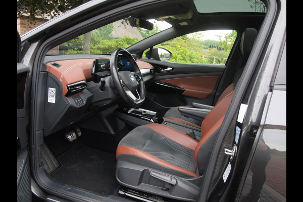 Volkswagen ID.4 Family 77 kWh | Panoramadak | Trekhaak | Sfeerverlichting | Camera | Apple Carplay |