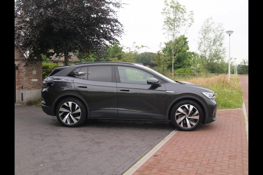 Volkswagen ID.4 Family 77 kWh | Panoramadak | Trekhaak | Sfeerverlichting | Camera | Apple Carplay |