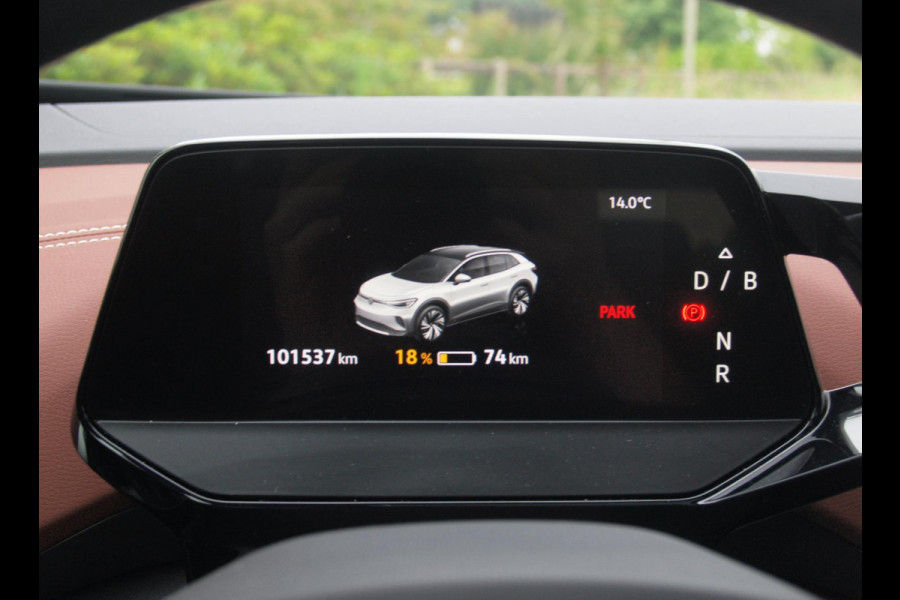 Volkswagen ID.4 Family 77 kWh | Panoramadak | Trekhaak | Sfeerverlichting | Camera | Apple Carplay |