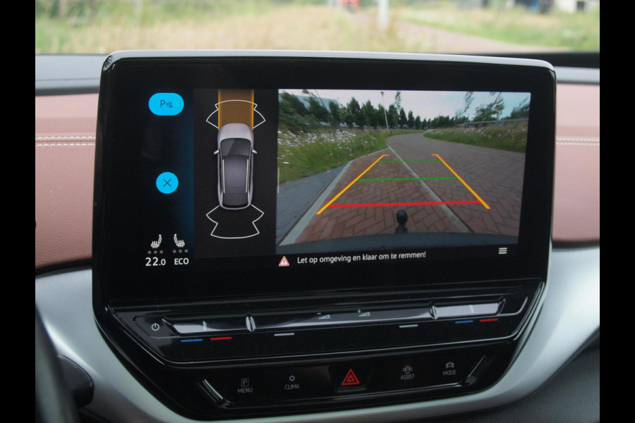 Volkswagen ID.4 Family 77 kWh | Panoramadak | Trekhaak | Sfeerverlichting | Camera | Apple Carplay |