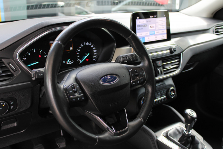 Ford FOCUS Wagon 1.0 EcoBoost Titanium Business | Achteruitrijcamera | Stoelverwarming | Trekhaak
