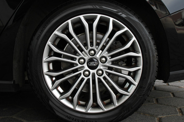 Ford FOCUS Wagon 1.0 EcoBoost Titanium Business | Achteruitrijcamera | Stoelverwarming | Trekhaak