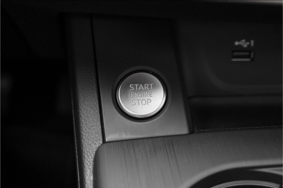 Audi A4 Avant 40 TFSI Sport S Line Pano Camera Stoelmassage 19"