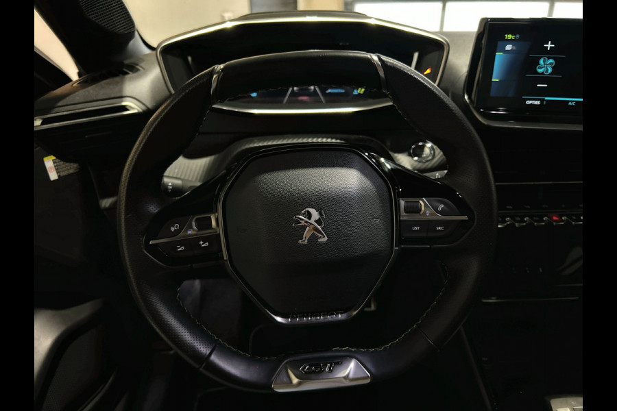 Peugeot e-208 EV GT Pack 50 kWh Panoramadak | leer-alcantara | 11 kW 3-fase
