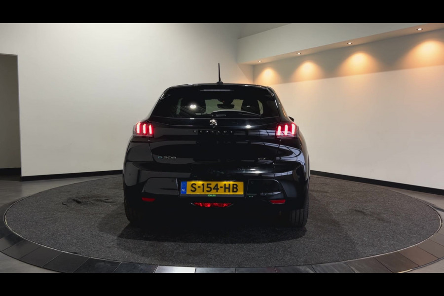 Peugeot e-208 EV GT Pack 50 kWh Panoramadak | leer-alcantara | 11 kW 3-fase