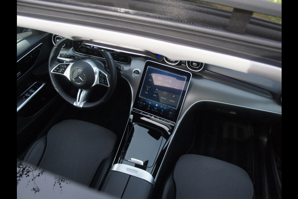 Mercedes-Benz C-Klasse Estate 200 Launch Edition Luxury Line | Panoramadak | Burmester Audio | Camera | Sfeerverlichting | Apple Carplay |
