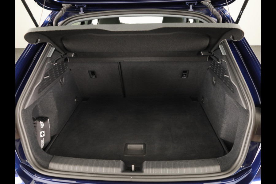 Audi A3 Sportback 35 TFSI Advanced edition 150 pk | Private Lease € 503,00 per maand* | Verlengde garantie | Navigatie | Parkeersensoren achter | LED koplampen
