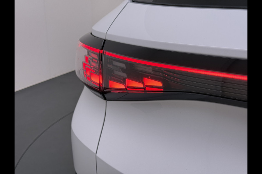 Volkswagen ID.4 GTX 4Motion 82kWh 300PK Trekhaak Ergo-Active Stoelen Elek.Verstelbaar+Memory Stoel+Stuurverwarming Adap.Cruise Navi Ecc Matrix led Apple Carplay Android Auto SOH 88% Top Sport Interieur Pakket Plus Lmv 20" 4WD AWD Keyless Advanced 1e Eigenaar Origineel Nederlandse Auto