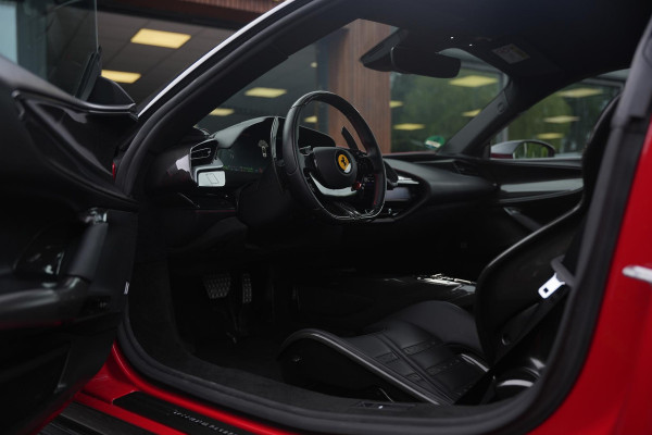 Ferrari SF90 Stradale 4.0 V8 Assetto Fiorano Fiorano Pack Carbon Fibre Daytona Racing Seats
