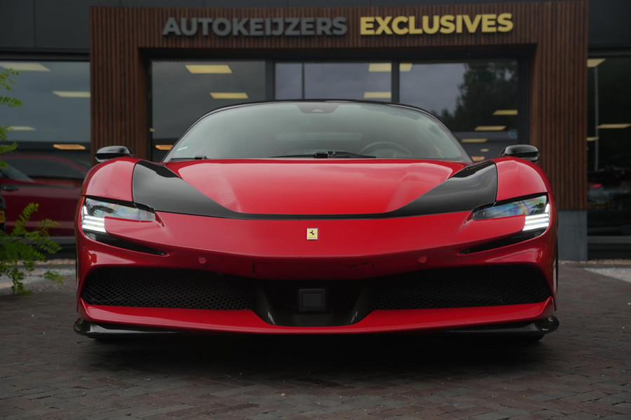 Ferrari SF90 Stradale 4.0 V8 Assetto Fiorano Fiorano Pack Carbon Fibre Daytona Racing Seats