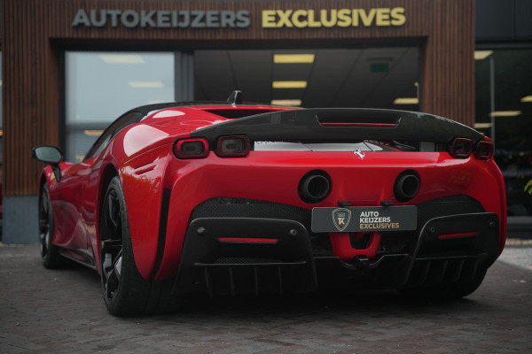 Ferrari SF90 Stradale 4.0 V8 Assetto Fiorano Fiorano Pack Carbon Fibre Daytona Racing Seats
