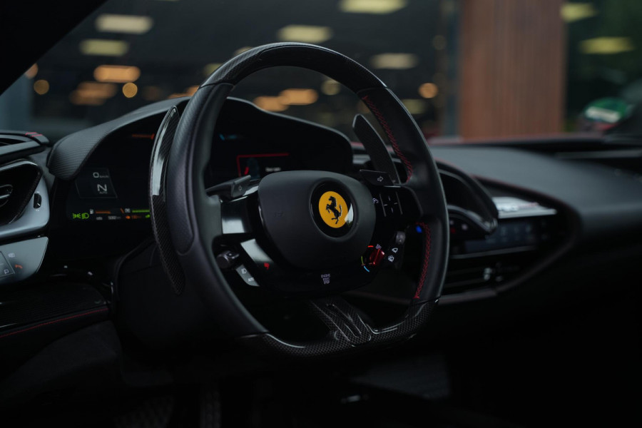 Ferrari SF90 Stradale 4.0 V8 Assetto Fiorano Fiorano Pack Carbon Fibre Daytona Racing Seats
