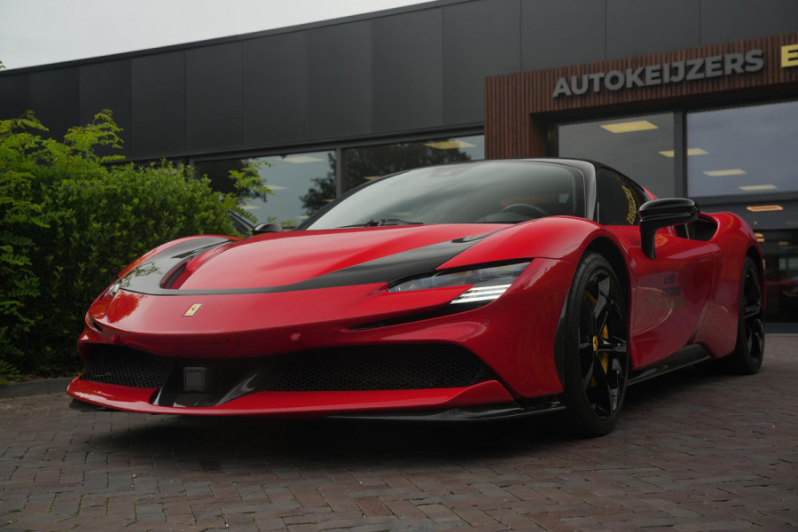 Ferrari SF90 Stradale 4.0 V8 Assetto Fiorano Fiorano Pack Carbon Fibre Daytona Racing Seats