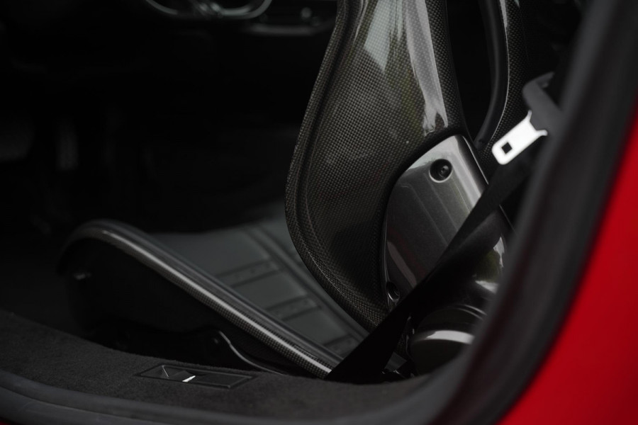 Ferrari SF90 Stradale 4.0 V8 Assetto Fiorano Fiorano Pack Carbon Fibre Daytona Racing Seats