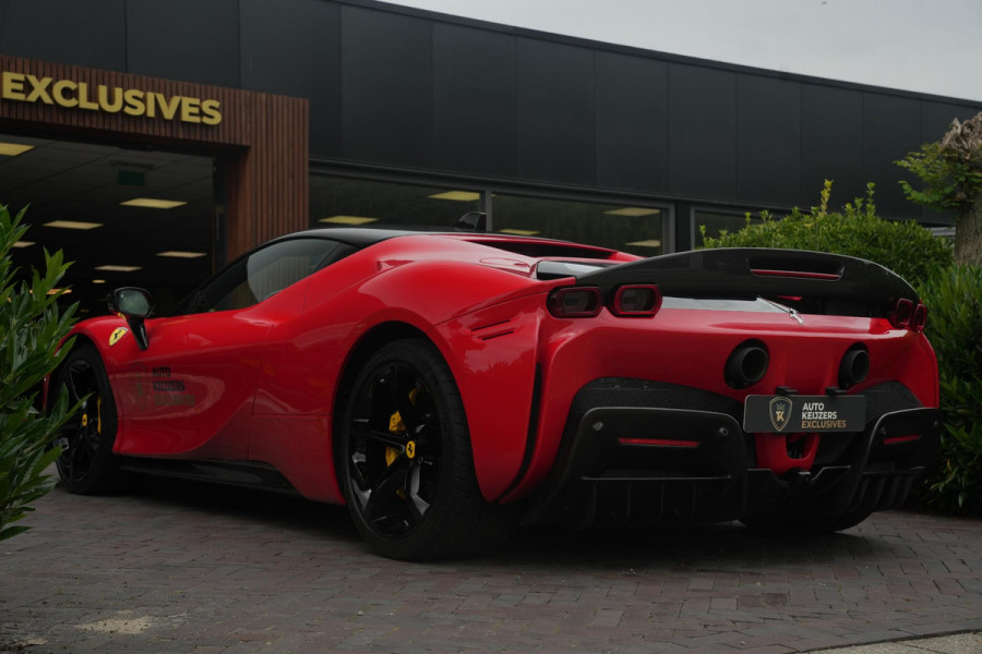 Ferrari SF90 Stradale 4.0 V8 Assetto Fiorano Fiorano Pack Carbon Fibre Daytona Racing Seats