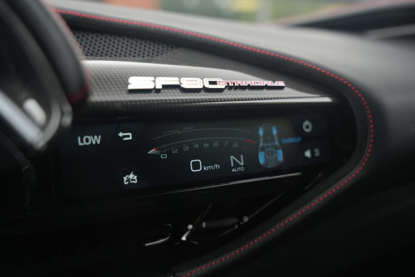 Ferrari SF90 Stradale 4.0 V8 Assetto Fiorano Fiorano Pack Carbon Fibre Daytona Racing Seats