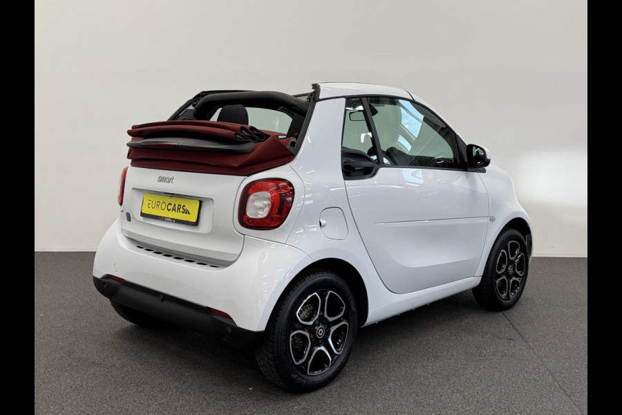 Smart Fortwo Cabrio EQ Comfort 18 kWh Automaat Navigatie Apple Carplay Android Auto Parkeersensoren Achter Climate Control Elektrisch Cabriodak DAB+