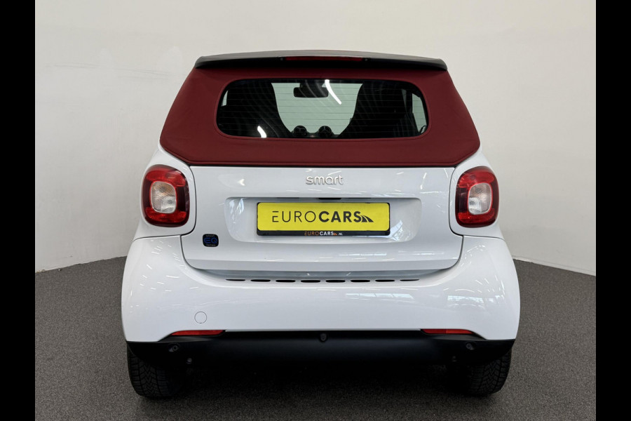 Smart Fortwo Cabrio EQ Comfort 18 kWh Automaat Navigatie Apple Carplay Android Auto Parkeersensoren Achter Climate Control Elektrisch Cabriodak DAB+