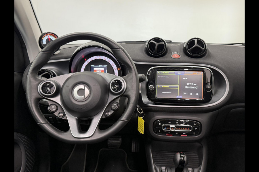 Smart Fortwo Cabrio EQ Comfort 18 kWh Automaat Navigatie Apple Carplay Android Auto Parkeersensoren Achter Climate Control Elektrisch Cabriodak DAB+