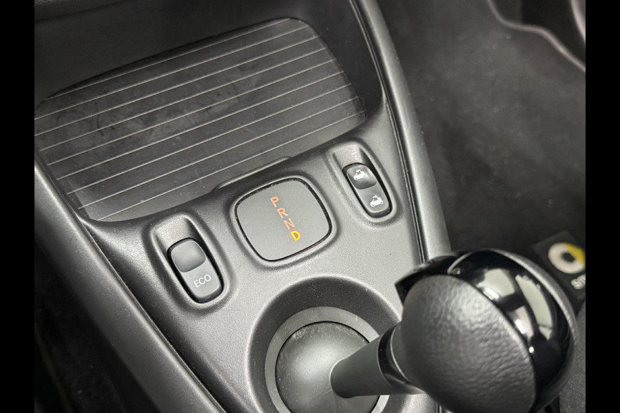 Smart Fortwo Cabrio EQ Comfort 18 kWh Automaat Navigatie Apple Carplay Android Auto Parkeersensoren Achter Climate Control Elektrisch Cabriodak DAB+