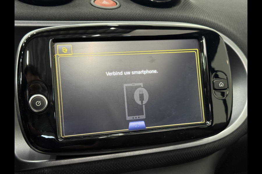 Smart Fortwo Cabrio EQ Comfort 18 kWh Automaat Navigatie Apple Carplay Android Auto Parkeersensoren Achter Climate Control Elektrisch Cabriodak DAB+