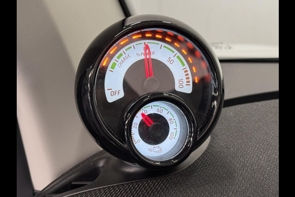 Smart Fortwo Cabrio EQ Comfort 18 kWh Automaat Navigatie Apple Carplay Android Auto Parkeersensoren Achter Climate Control Elektrisch Cabriodak DAB+