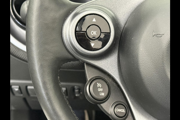 Smart Fortwo Cabrio EQ Comfort 18 kWh Automaat Navigatie Apple Carplay Android Auto Parkeersensoren Achter Climate Control Elektrisch Cabriodak DAB+
