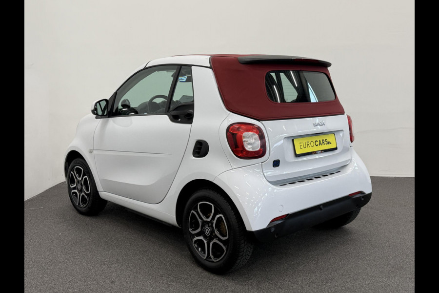 Smart Fortwo Cabrio EQ Comfort 18 kWh Automaat Navigatie Apple Carplay Android Auto Parkeersensoren Achter Climate Control Elektrisch Cabriodak DAB+