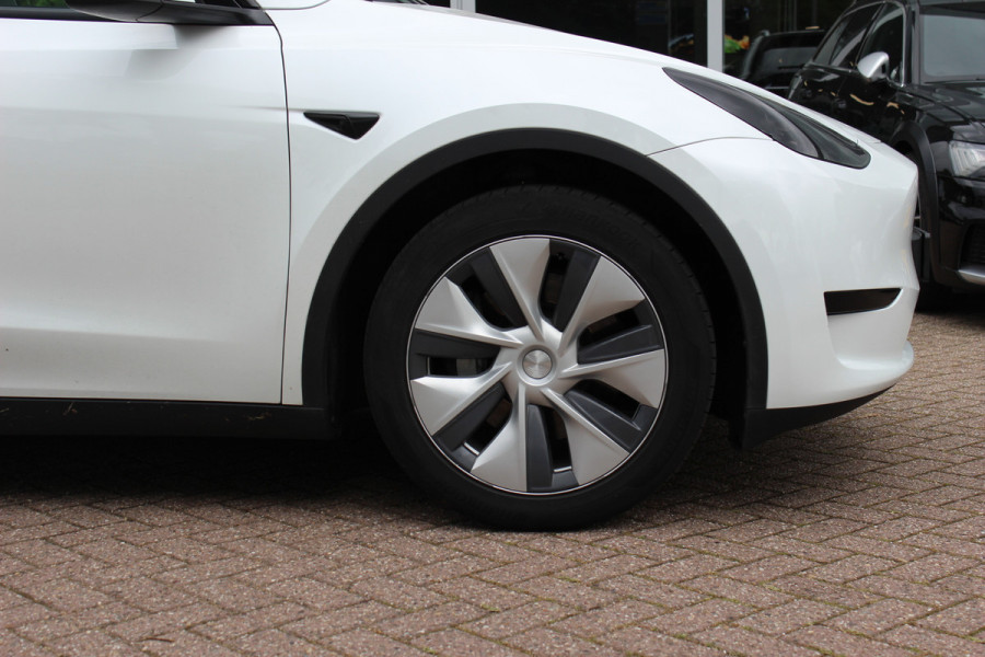 Tesla Model Y RWD 58 kWh / Autopilot / Panormadak / Camera / Premium Audio / 19'' / Navigatie