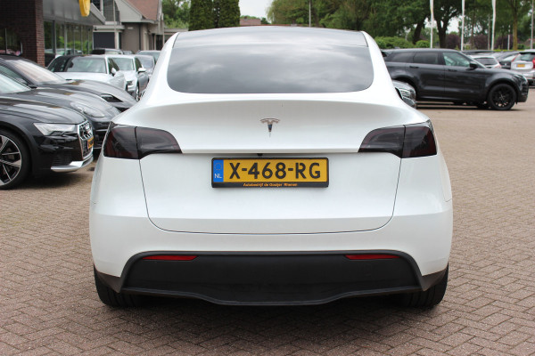 Tesla Model Y RWD 58 kWh / Autopilot / Panormadak / Camera / Premium Audio / 19'' / Navigatie