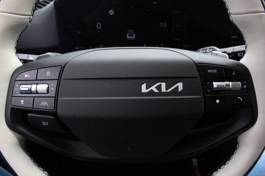 Kia Sportage 1.6 T-GDi Plug-in Hybrid GT-PlusLine / Panoramadak / 360Camera / Head-up / Leder / Matrix LED / Keyless / 18'' / CarPlay / Harman Kardon / Stoelventilatie / Stoelverwarming 4x / Dodehoek / DAB / ACC
