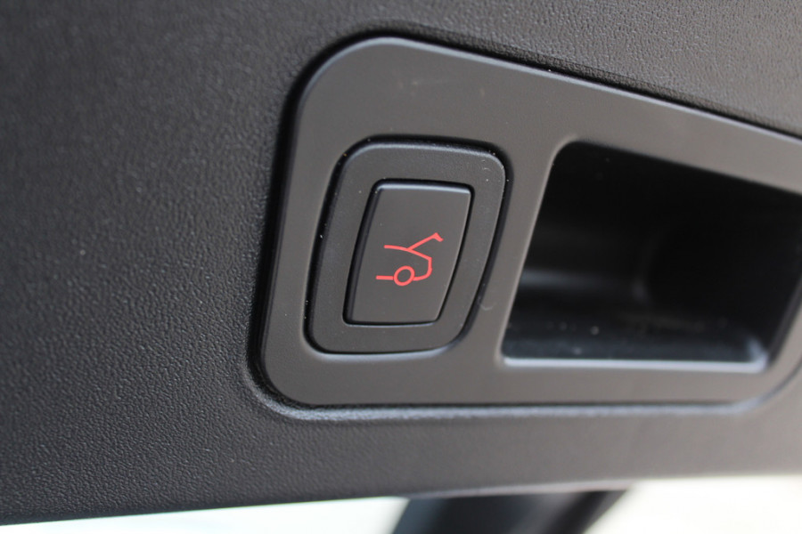 Tesla Model S 100D / SoH 88,6% / Autopilot 2.5 / Luchtvering / Panoramadak / Performance package / Leder / Navigatie / 20'' / Audio Premium
