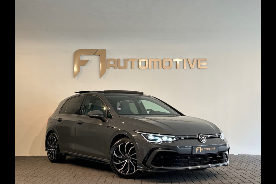 Volkswagen Golf 1.5 eTSI R-Line Pano|Keyless|Camera|IQ|Sfeer