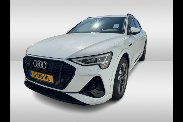Audi e-tron e-tron 50 quattro Launch ed. 71 kWh 3x S-Line / Trekhaak / Panoramadak / Camera / 20'' / Luchtvering / ACC / Navigatie / Stoelverwarming / DAB