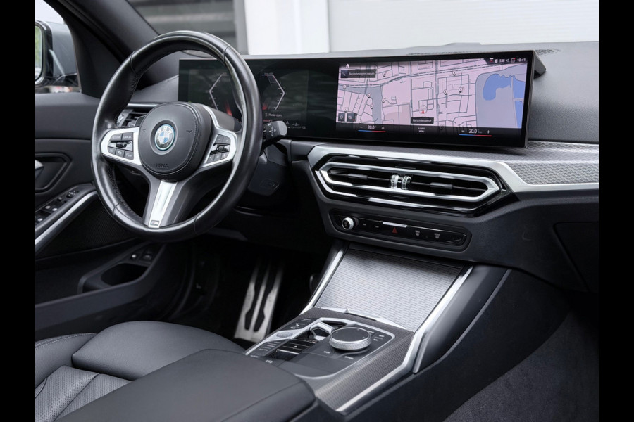 BMW 3 Serie Touring 320e Pano/Camera/Trekhaak