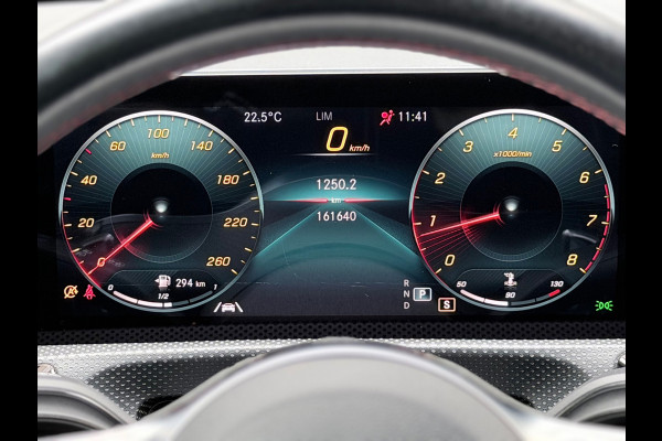 Mercedes-Benz A-Klasse 200 Launch Edition Premium Plus Pano/Sfeer