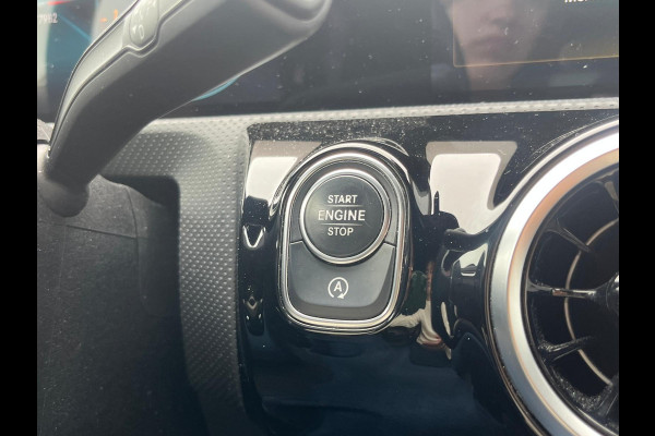 Mercedes-Benz A-Klasse 180 Business Solution AMG
