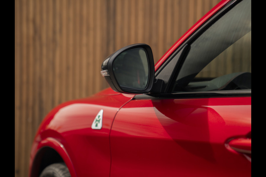 Alfa Romeo Stelvio 2.9 V6 AWD Quadrifoglio | Harman/Kardon | Rosso Competizione | Adapt. cruise | CarPlay | Carbon stuur