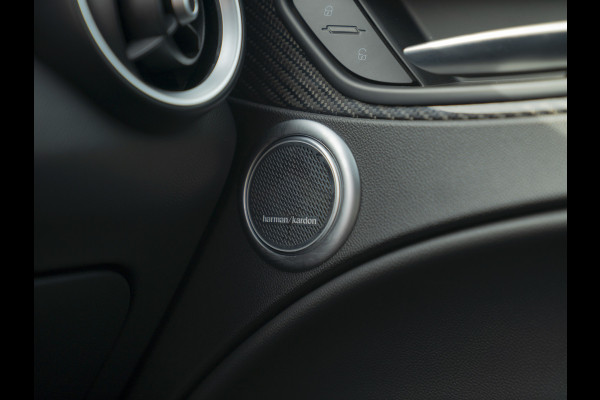 Alfa Romeo Stelvio 2.9 V6 AWD Quadrifoglio | Harman/Kardon | Rosso Competizione | Adapt. cruise | CarPlay | Carbon stuur