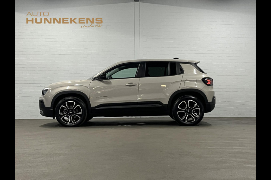 Jeep Avenger Summit 54 kWh *2.496 km* Adaptive cruise control | Camera | Carplay | Airco | Dodehoek detectie | 18" lichtmetalen wielen |