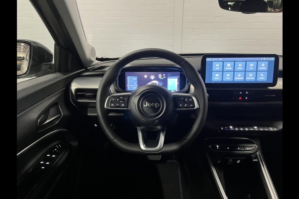 Jeep Avenger Summit 54 kWh *2.496 km* Adaptive cruise control | Camera | Carplay | Airco | Dodehoek detectie | 18" lichtmetalen wielen |